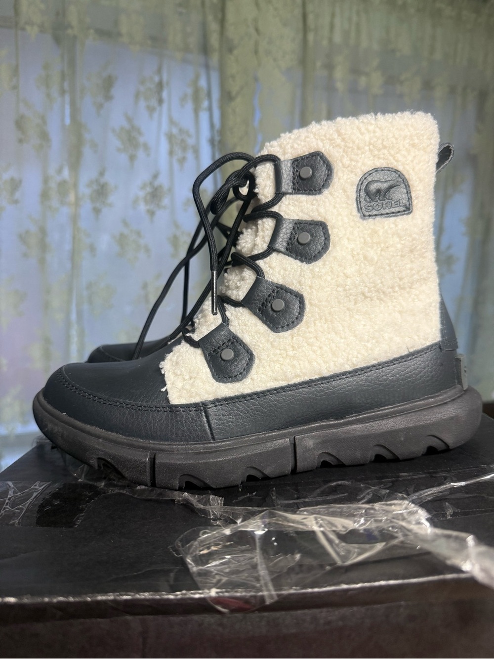 Sorel Black & Cream Sherpa Lace-Up Ankle Booties